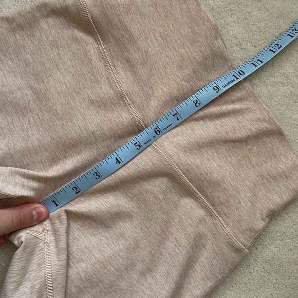 NWOT The Constant Bike short by Aritzia - Picture 7 of 8